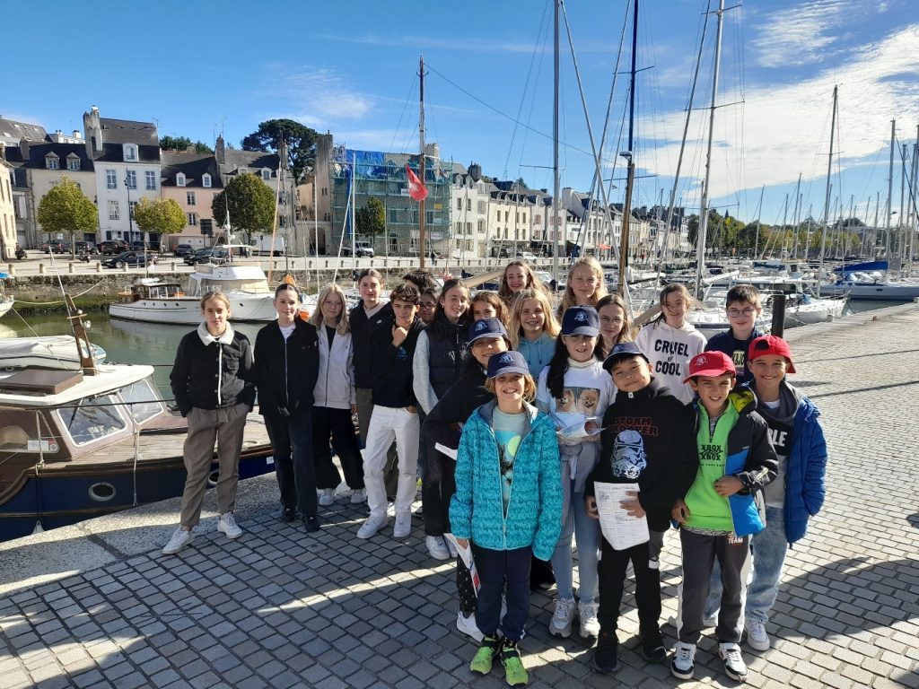 Accueil des jeunes de Tenerife au port de Vannes
