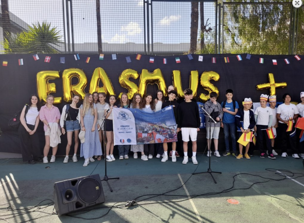 Photo de groupe en Erasmus à Tenerife